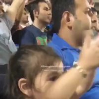 تشویق ایسلندي دختر بچه استقلالي در بازی با سایپا