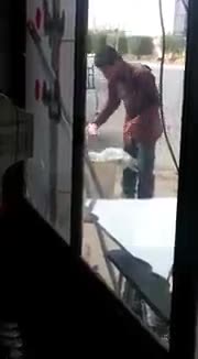 ویدیوی دردناک از فقر - این وضعیت درست نیست !