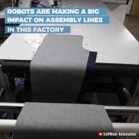 تی شرت مخصوص کار که توسط ربات ها ساخته شده است