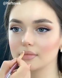 نحوه کشیدن خط لب