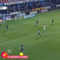 در آوردن توپ از روی خط دروازه با دست