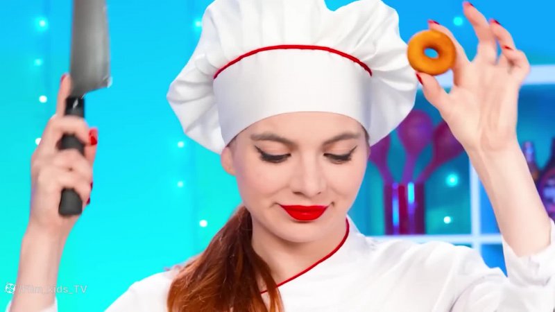غذا خوری خنده دار  چالش آشپزی دونات مادربزرگ || چالش غذا خوری جالب
