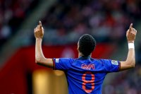 خلاصه بازی هلند 2 - لهستان 0