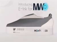 کفشی که راه رفتن روی ماه را شبیه سازی می کند!