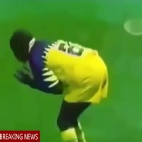 چرا زد به تیر دروازه؟!