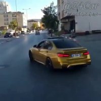 دریفت و حرکات نمایشی حرفه ای با "ب ام و M3" در خیابان !