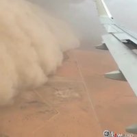 طوفان خاک از دید هواپیما در مرز کویت و عربستان