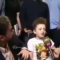 پسر خوش صدا که در بیمارستان بستری است