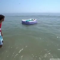 با کسایی که خوابشون سنگینه باید این کارو کرد