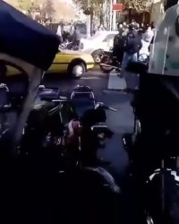 اعتراض ویدا موحد دختر خیابان انقلاب