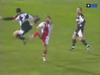 زمین خوردن بازیکنان