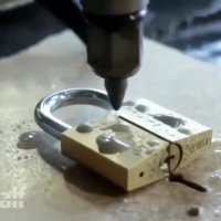 برش قفل با فشار آب !