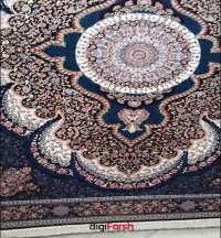 فرش ماشینی کاشان 700 شانه نیاوران طرح بنیتا سرمه ای صددرصد اکرولیک تراکم 2550 کد 700598