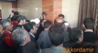 عصبانیت نماینده شهریار از اینکه در بنر افتتاحیه ایستگاه آتش‌نشانی از وی نام برده نشده است!