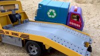 ماشین بازی / اسباب بازی / کامیون زباله  بیل مکانیکی 131
