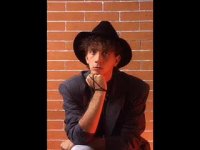 آهنگ بسیار قشنگ قدیمی به نام فقط تو از Savage