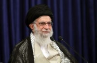 رهبری : نگاه از بالا به مردم غیرقابل قبول است