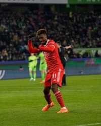 خلاصه بازی ولفسبورگ 2 - بایرن مونیخ 4