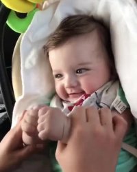 بازی بدون اسباب بازی با نوزادان