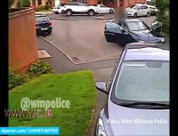 درگیری شدید خیابانی سارقان با صاحب ماشین