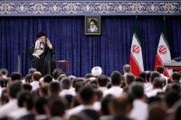 دیدار کارکنان و خانواده‌ های ناوگروه 86 ارتش با رهبر انقلاب