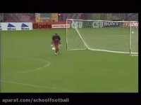 تمرین حفظ توپ در دفاع و بازیسازی توسط هافبکها برای نفوذ