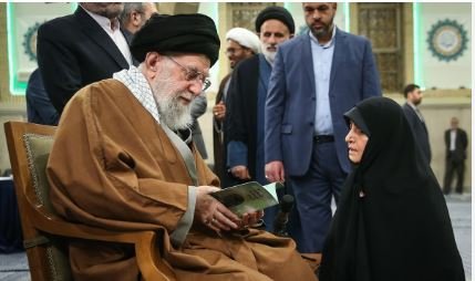 حرف اصلی بیانات رهبر انقلاب در دیدار شاعران و اهالی فرهنگ و ادب فارسی