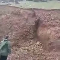 فیلمی از رانش زمین در مسیر روانسر به پاوه
