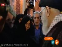 حضور مقام معظم رهبری کنار پیکر شهید حججی و خانواده شهید