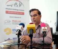 تق تق من کرونا هستم