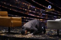 سجده شکر پرویز فتاح در برنامه ماه عسل