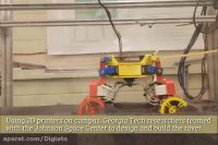 مریخ‌نوردی که با «جنباندن» چرخ‌ها از روی شن عبور می‌کند