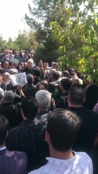 حضور مردم قدرشناس در مراسم تدفین  هما سلطانی