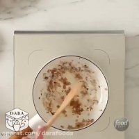 فیله سینه مرغ  با سس کلم بروکلی و برنج گوجه ای