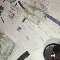 تلاش شبانه روزی جهت آماده سازی و ارسال به موقع سفارش عطر در فروشگاه ماه