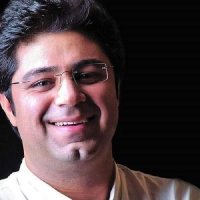 آهنگ حجت اشرف زاده دلتنگ توام