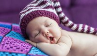 خواب نوزاد سالم چقدر باید باشد؟