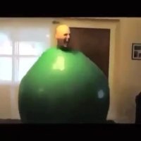 مرد بادکنکی