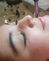 زیباترین لیفت مژه و ابرو توسط مژه کار حرفه ای سینما سرکار خانم ژاله مومنی
