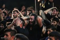 مراسم عزاداری شب پنجم محرم - مداحی حاج محمد کمیل