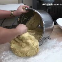 شیرینی دونات بمبی