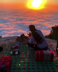 کلیپ صبحگاهی بر فراز ابرها