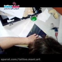 آموزش خالکوبی گروهی از هنرجویان در تتو مانی آرت