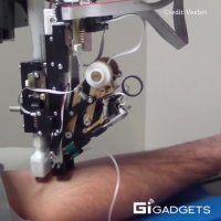 ربات هوشمند خون گیر