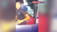 حادثه خنده‌دار برای رونالدو حین خروج از اتوبوس باشگاه