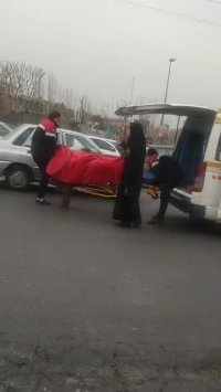 در آمبولانس باز شد و بیمار به بیرون پرتاب شد !!!