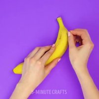 کفشاتونو با موز واکس بزنید