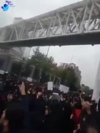 شعار مخالفان بعد از تصویب CFT مقابل مجلس