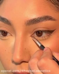 کشیدن خط چشم زیبا و دوست داشتنی